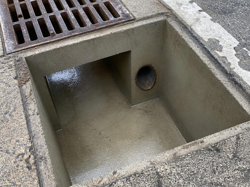 Catch basin — clean walls